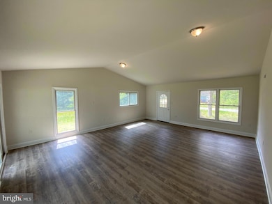 466 Rolando Dr, Colonial Beach, VA 22443 - photo 6