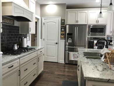 11502 Poolside Place, Louisville, KY 40291 - photo 6