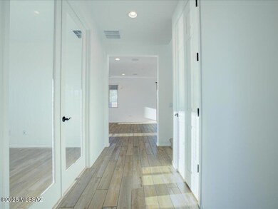 04-10081 S Moonlit Riverwalk trail-1