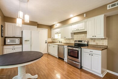 4720 Ferrer Way-18