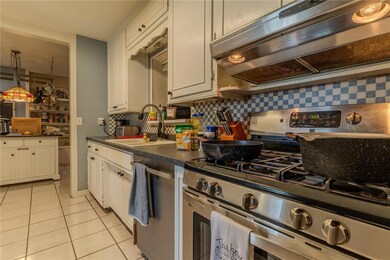 542 Longfellow Blvd, Lakeland, FL 33801 - photo 6