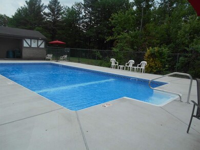 140 Fieldstone Dr unit 140, Londonderry, NH 03053 - photo 5