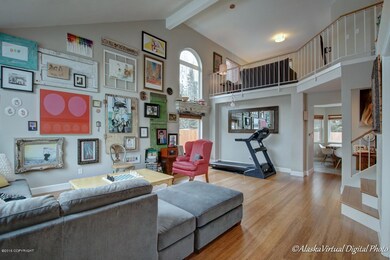 Dining area - or use for treadmill!