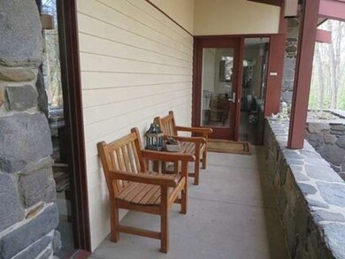 16 Oakman St, Turners Falls, MA 01376 - photo 4