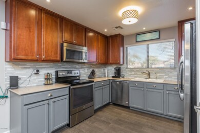 8) KITCHEN