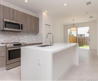 103RD NW 103rd Path unit 7234, Doral, FL 33178 - photo 3