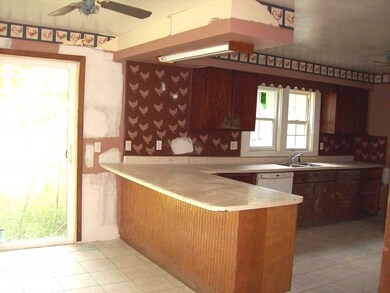 1174 SE 4th St, Linton, IN 47441 - photo 4