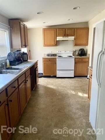 338 Deaton St, Statesville, NC 28677 - photo 6