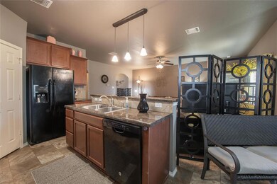 501 Coby Dr, Troy, TX 76579 - photo 5