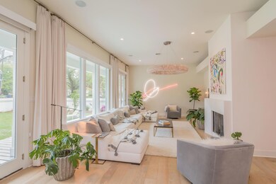 153Acacia-1