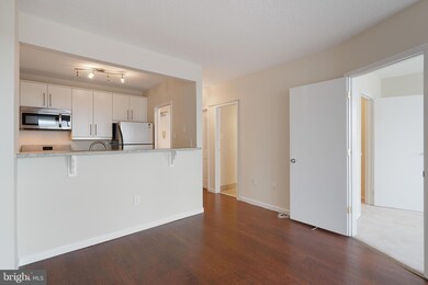 Hyde Park Condominium unit 1114, Arlington, VA 22203 - photo 5