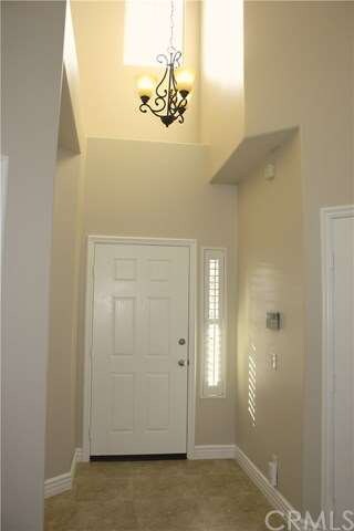 Dramatic entrance, high ceilings
