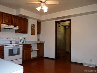 54 Center Ave, North Tonawanda, NY 14120 - photo 5