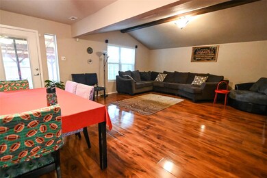 930 Shady Creek Ln, Bedford, TX 76021 - photo 4