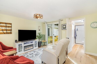 2092 Shryer Ave E, Saint Paul, MN 55109 - photo 2