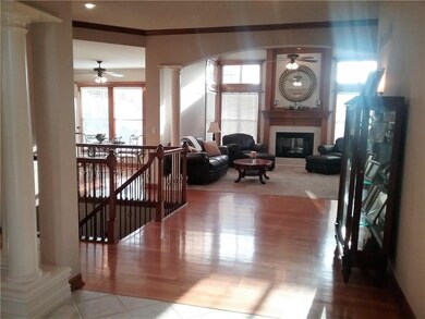 3904 SW Boulder Dr, Lees Summit, MO 64082 - photo 2