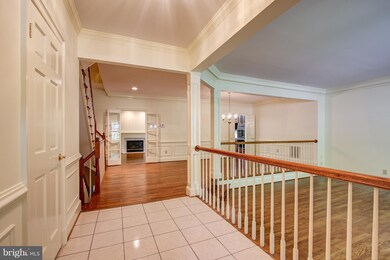 9428 Turnberry Dr, Potomac, MD 20854 - photo 4