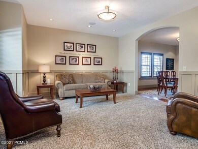 003_Living Room