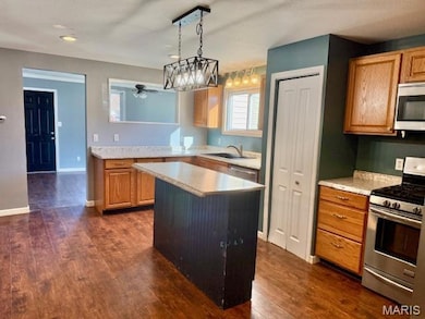 302 W 6th St, New London, MO 63459 - photo 5