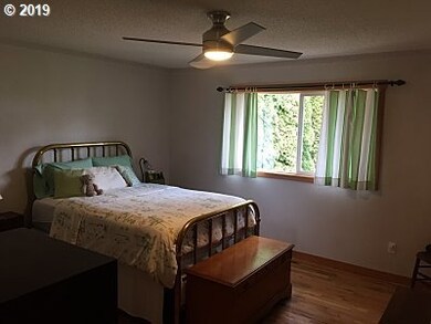 Bedroom, Primary