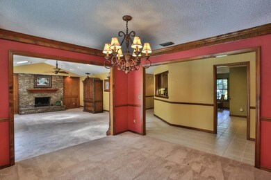 Dining to Fam Rm & Kitchen
