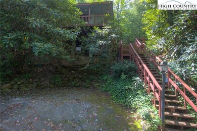 Lovely mountain cabin in Mill Ridge Community