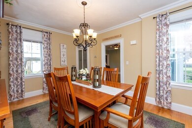 8 Auburn Ct unit 1, Saugus, MA 01906 - photo 5