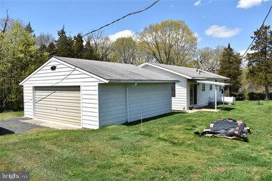 63 Oak Ln, Douglassville, PA 19518 - photo 4