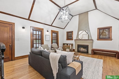 4250 William St, Omaha, NE 68105 - photo 4