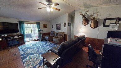 104 Lindale Ave, Moultrie, GA 31788 - photo 3