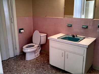 560 3rd Ave, Woonsocket, RI 02895 - photo 5