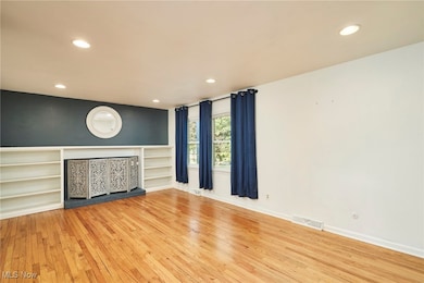 2280 N Short Hills Dr, Akron, OH 44333 - photo 5