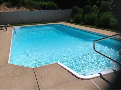 Swimming Pool/Hot Tub/Sauna.