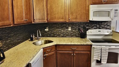 132 Thissell Ave unit 111, Dracut, MA 01826 - photo 4