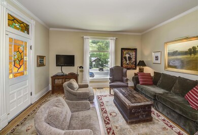 LIVING RM