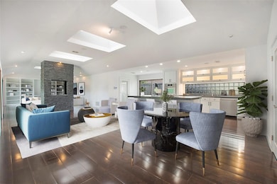 6742 E Mockingbird Ln, Dallas, TX 75214 - photo 6