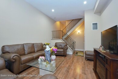 44 Linda Ln, Staten Island, NY 10312 - photo 3