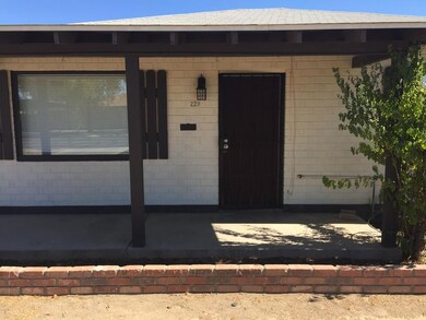 2211 Clarendon Front 2
