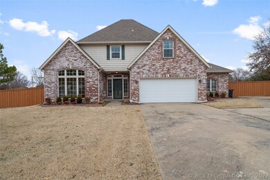 Great curb appeal with this 5 bed/3.5 bath home on