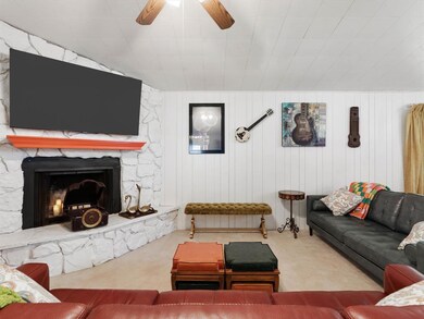 4221 Bay Shore Cir, Granbury, TX 76049 - photo 7