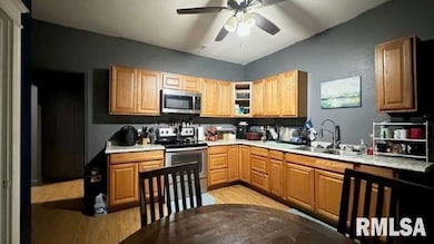 715 Spring St, Quincy, IL 62301 - photo 2