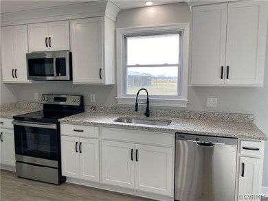 5801 W Quaker Rd, Disputanta, VA 23842 - photo 3