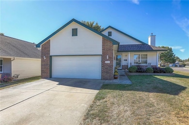 1053 SW 8th Cir, Lees Summit, MO 64081 - photo 5