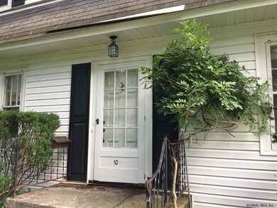 10 Pinedale Ave, Delmar, NY 12054 - photo 2