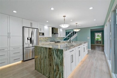 Absolutely gorgeous kitchen!!!
