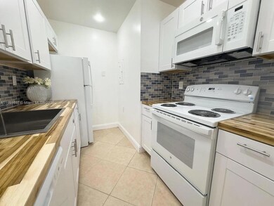 1201 Lake Victoria Dr unit P, West Palm Beach, FL 33411 - photo 6