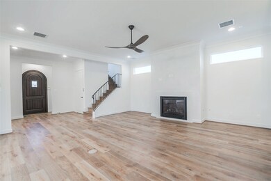 1722 Maravilla Dr, Houston, TX 77055 - photo 6