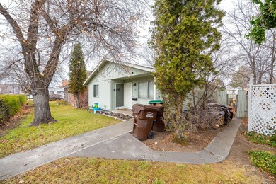 567 E 1st St, Prineville, OR 97754 - photo 2