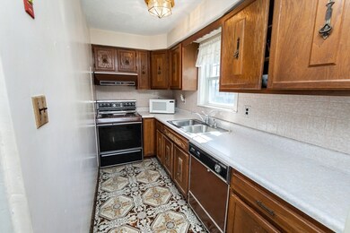 2 Sheldon Rd, Peabody, MA 01960 - photo 6