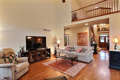 10233 Florida Ln, Crown Point, IN 46307 - photo 5